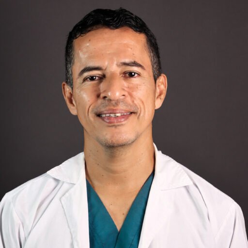Dr. Ramón Heredia